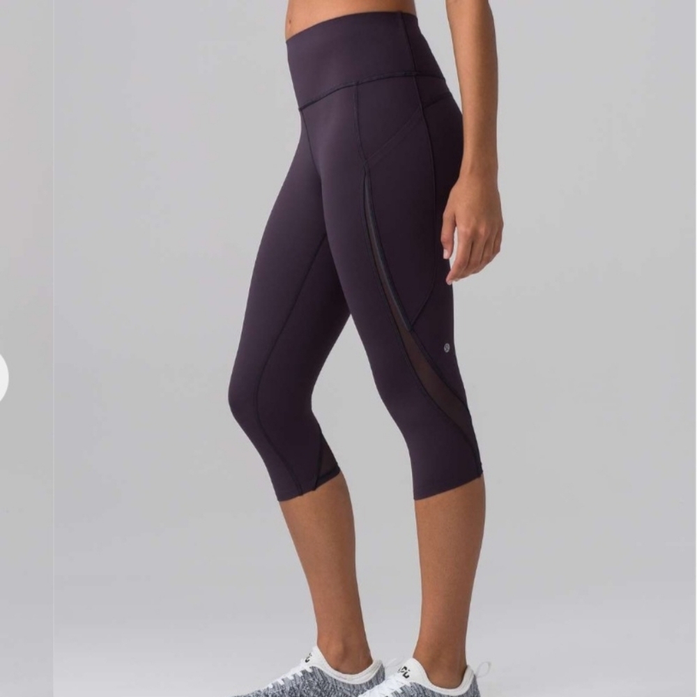 Lululemon Pace Perfect Crop 17" Boysenberry Size 8